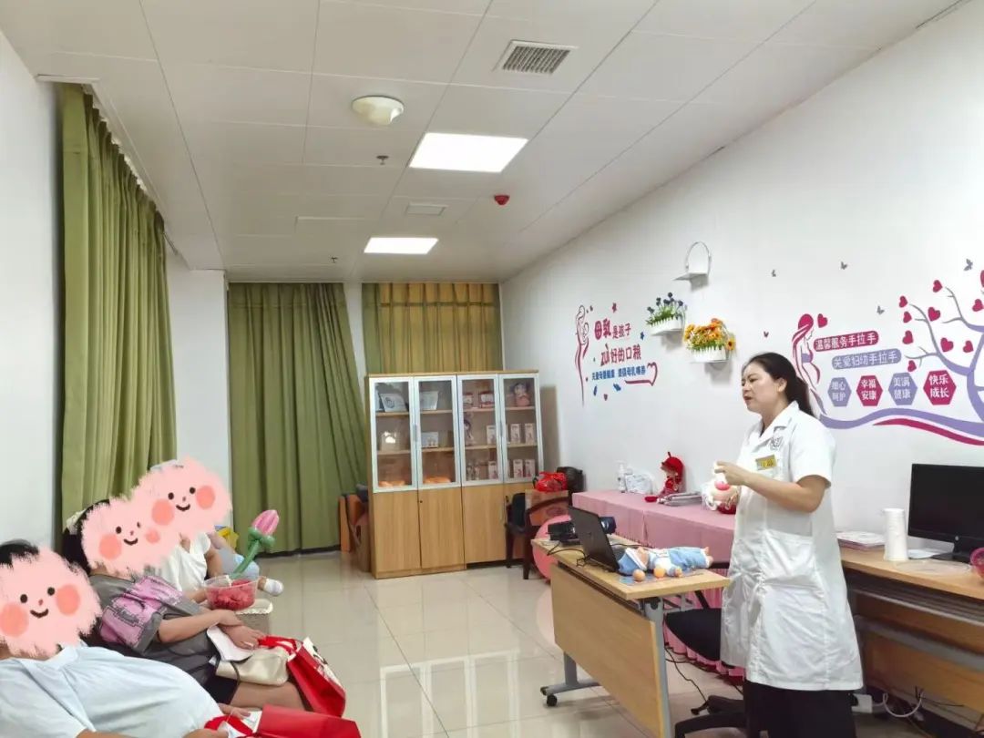 支持母乳喂养&nbsp;呵护健康未来&nbsp;│&nbsp;专业授课+母乳指导，全方位护航母婴